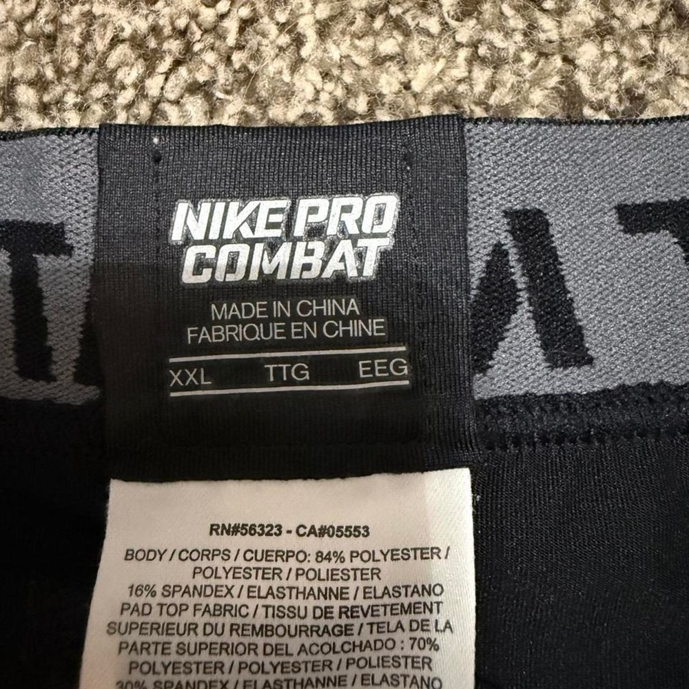Nike Pro Combat Hyperstrong Padded Compression Shorts Mens XXL Black Dri-FIT - Picture 2 of 4